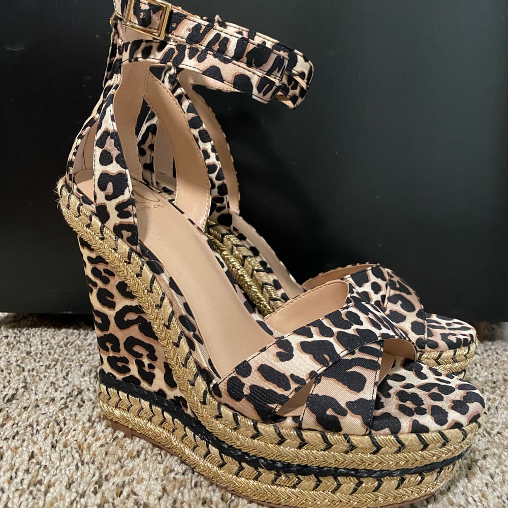 JLO Cheetah Print Wedge BRAND NEW